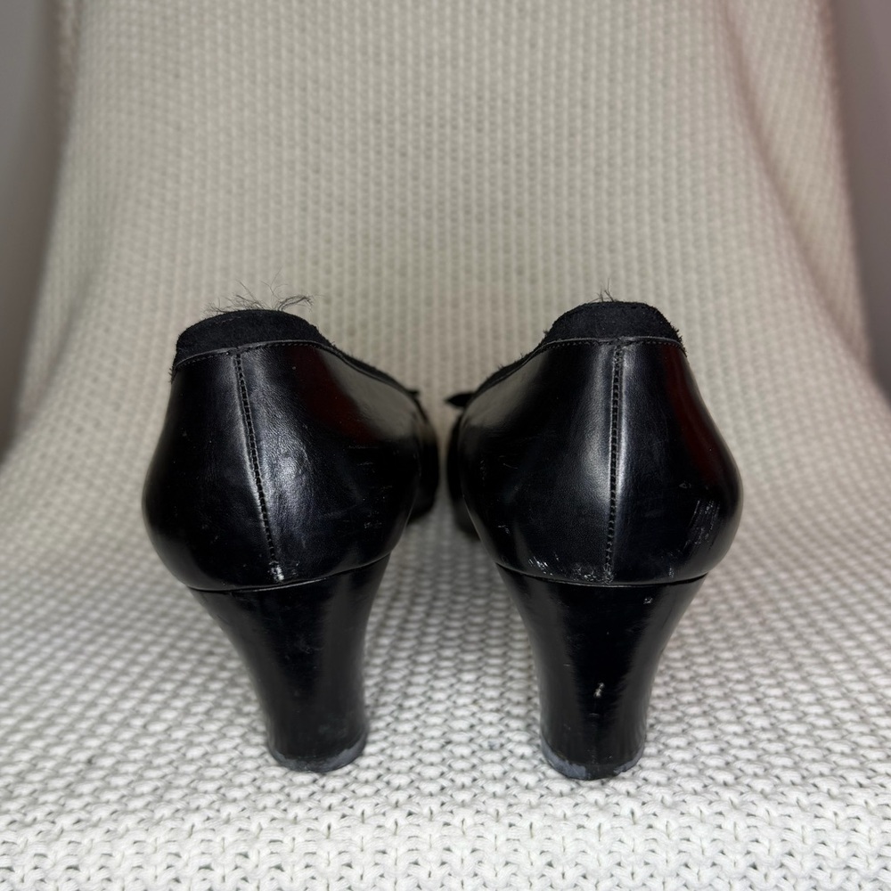 Vintage Salvatore Ferragamo Black Leather Pumps Bow Low Heel Classic Size 8.5B - Picture 6 of 11